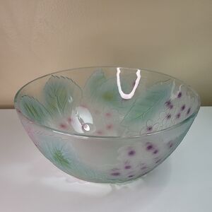Vintage Elements Hydrangea 10" Glass Serving Bowl